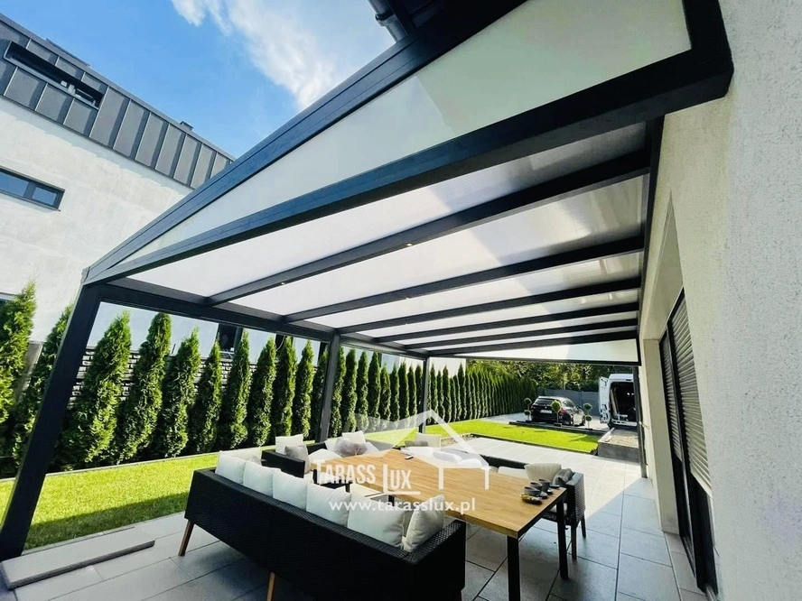 Atrakcyjne-zadaszenia-tarasów.webp