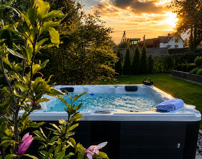 Jacuzzi Ogrodowe Nova dla 5 osób – Wanna SPA Całoroczna