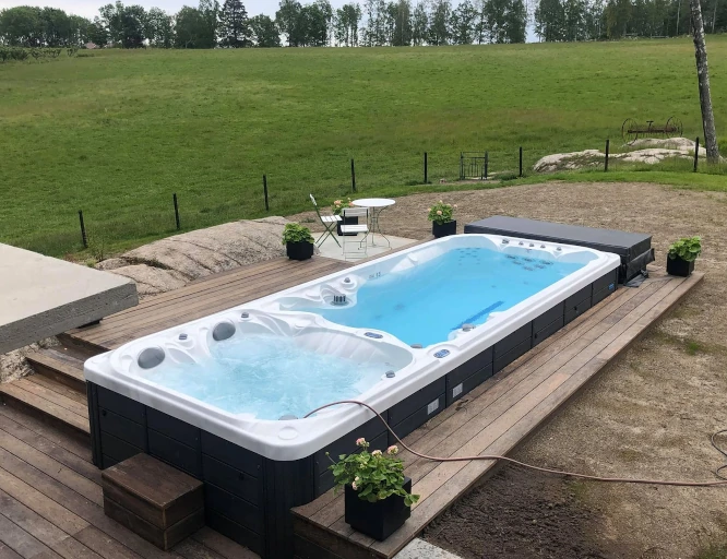 DUCE SWIM SPA 598 X 228